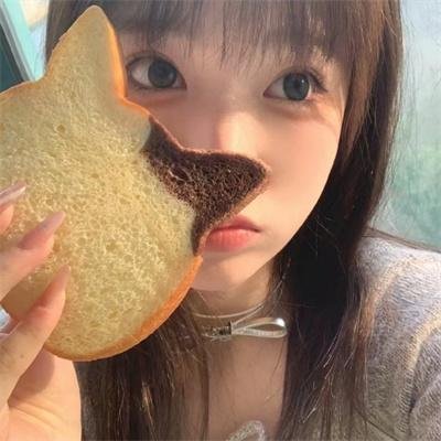 湖畔春晓